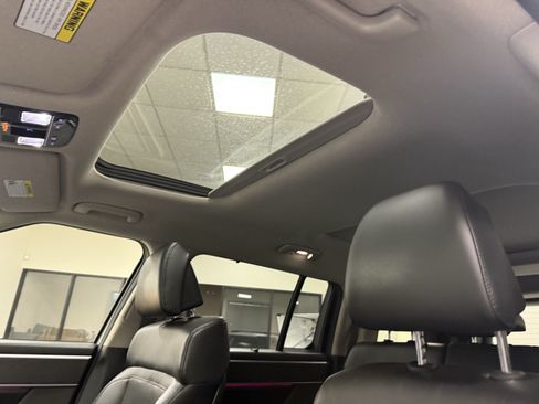 Used 2025 Hyundai Santa Fe Limited FWD image 15