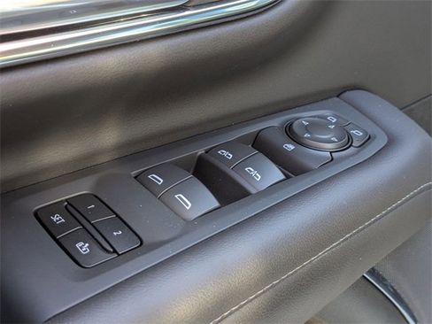 Used 2023 Chevrolet Tahoe Z71 image 10