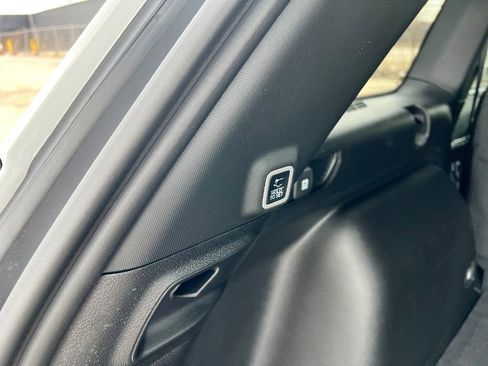 Used 2025 Jeep Grand Cherokee Limited w/ Luxury Tech Group II image 12