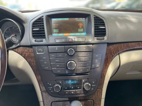 Used 2013 Buick Regal Premium FWD image 19
