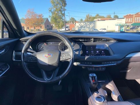 Used 2019 Cadillac XT4 Premium Luxury w/ Cold Weather Package image 11