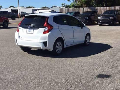 Used 2017 Honda Fit LX image 5