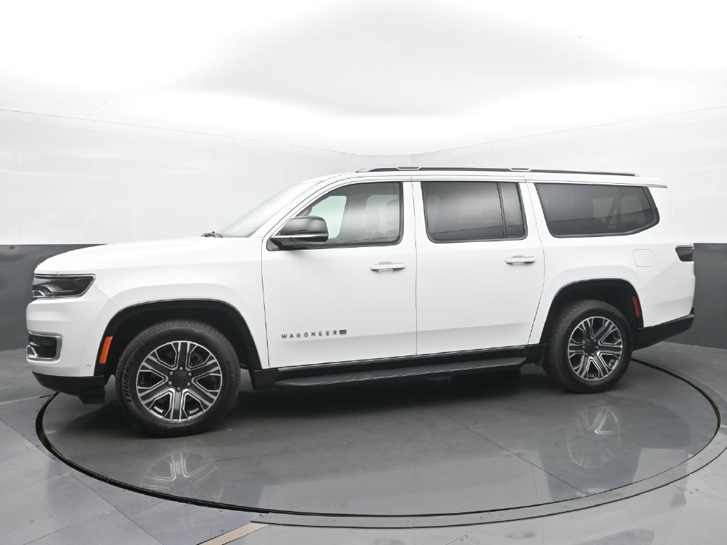 Used 2024 Jeep Wagoneer L Series II AWD/4WD image 2
