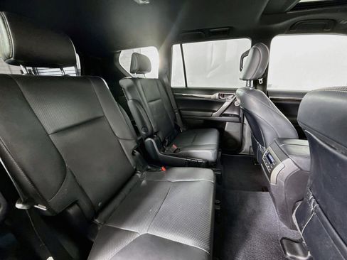Used 2023 Lexus GX 460 Luxury w/ Sport Design Package AWD/4WD image 16