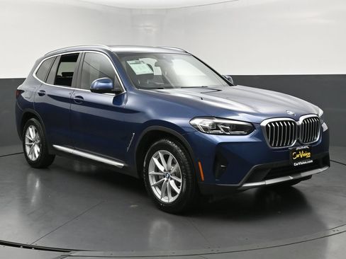 Used 2022 BMW X3 xDrive30i AWD/4WD image 2