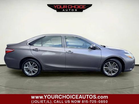 Used 2015 Toyota Camry SE FWD image 7