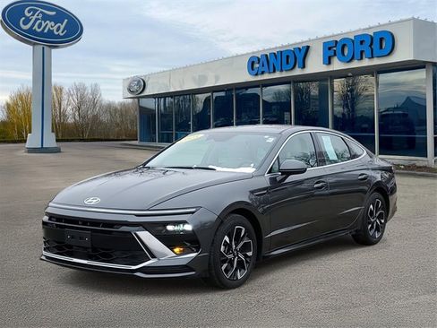 Used 2025 Hyundai Sonata SEL image 2