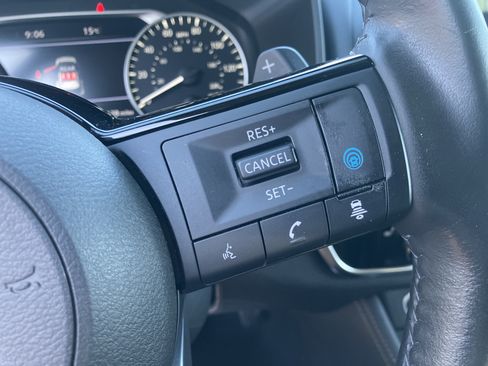 Used 2023 Nissan Rogue SL AWD/4WD image 24