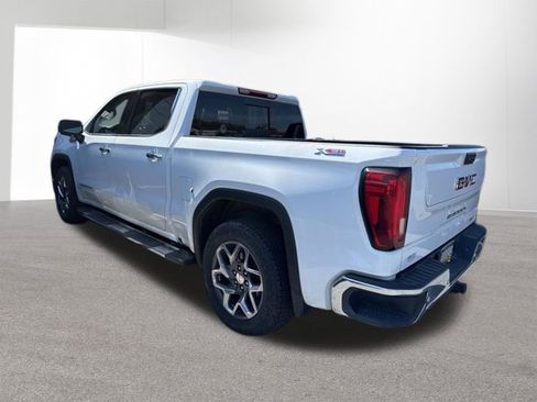Used 2024 GMC Sierra 1500 SLT w/ SLT Premium Plus Package AWD/4WD image 9
