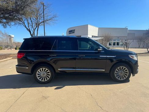 Used 2020 Lincoln Navigator 2WD image 5