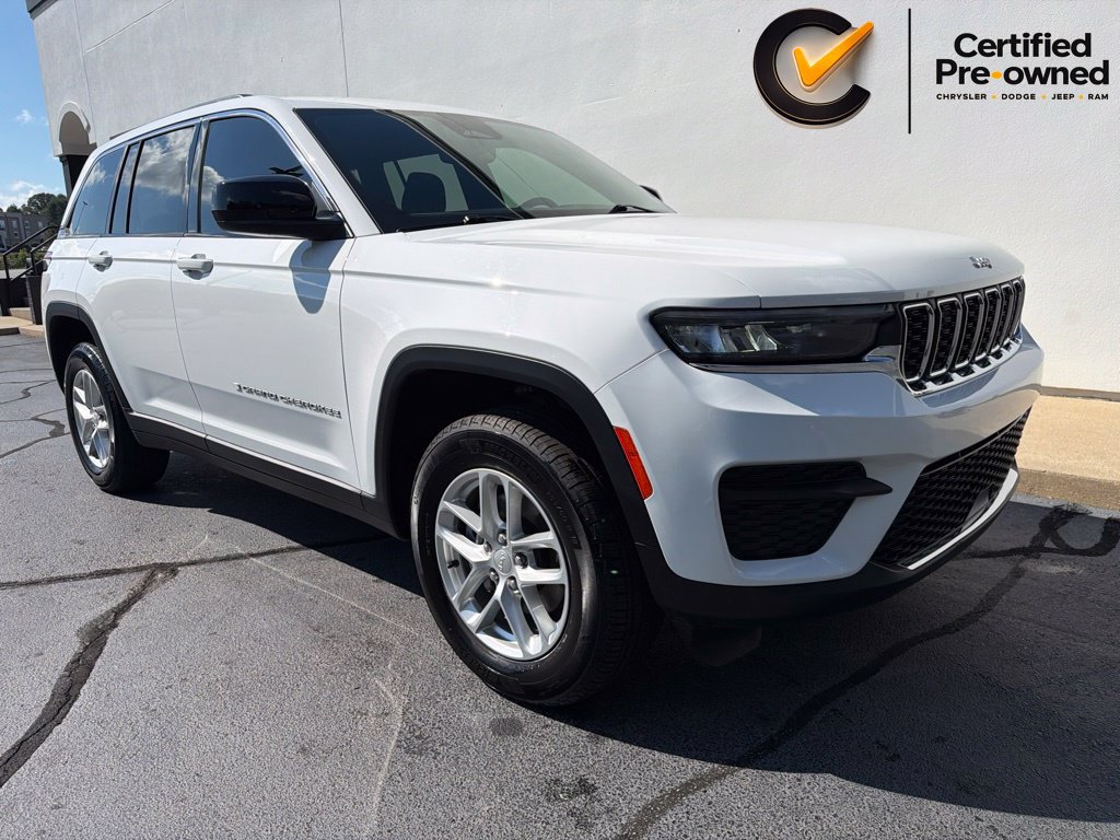 Certified 2024 Jeep Grand Cherokee Laredo X AWD/4WD image 3