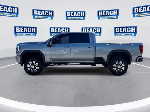 Used 2024 GMC Sierra 2500 Denali AWD/4WD image 5