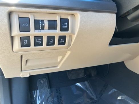 Used 2018 Subaru Outback 2.5i Premium image 13