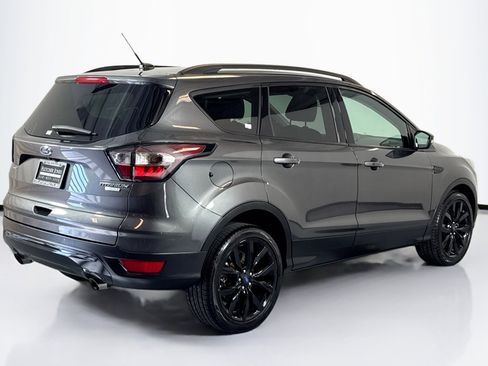 Used 2017 Ford Escape Titanium image 5