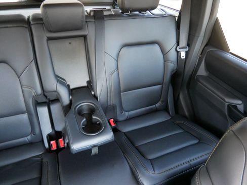 Used 2026 Ford Bronco Badlands AWD/4WD image 14