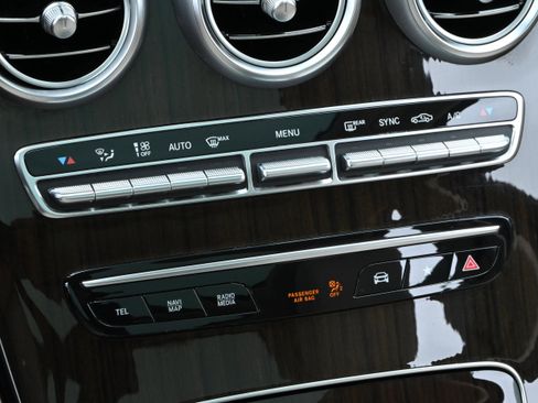 Used 2021 Mercedes-Benz GLC 300 image 20
