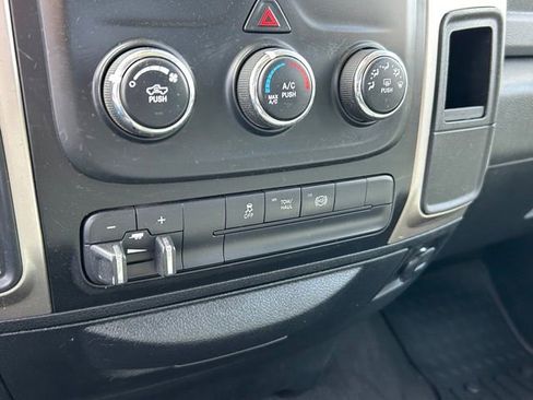 Used 2017 RAM 2500 SLT image 31