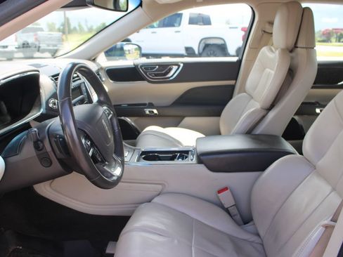 Used 2017 Lincoln Continental Reserve w/ Climate Package FWD image 16