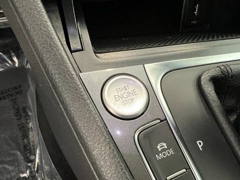 Used 2017 Volkswagen Golf SE AWD/4WD image 29