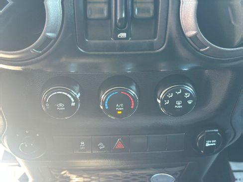 Used 2018 Jeep Wrangler Unlimited Sport S AWD/4WD image 24