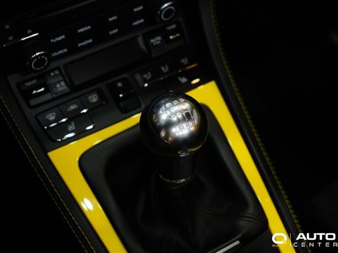 Used 2020 Porsche 718 Boxster Spyder RWD image 26