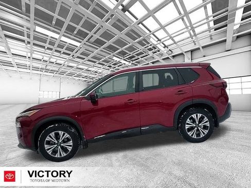 Used 2022 Nissan Rogue SV w/ SV Premium Package image 6