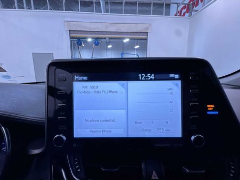 Used 2021 Toyota C-HR Limited FWD image 16