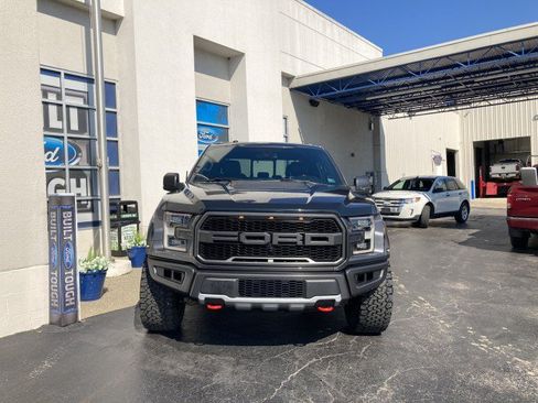 Used 2018 Ford F150 Raptor w/ Equipment Group 802A Luxury AWD/4WD image 2
