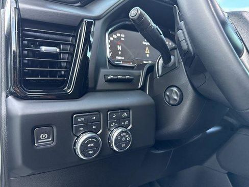 Used 2024 GMC Sierra 1500 AT4 w/ Technology Package image 18