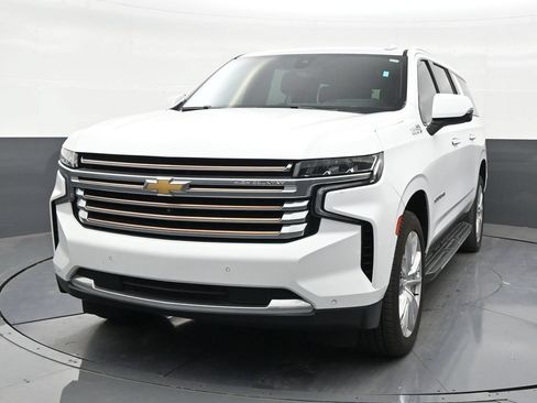 Used 2022 Chevrolet Suburban High Country RWD image 8