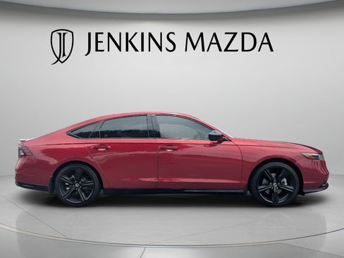 Used 2024 Honda Accord Sport image 9