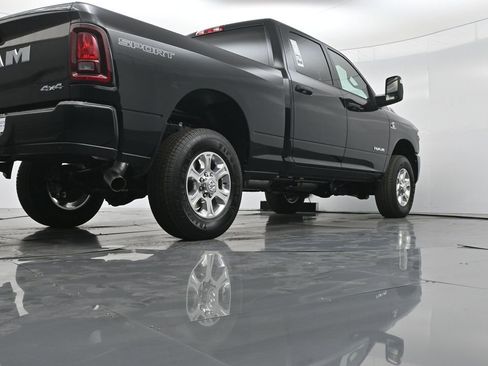 New 2026 RAM 2500 Big Horn AWD/4WD image 43