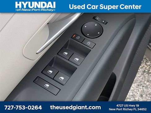 New 2026 Hyundai Tucson SE image 18