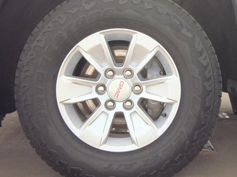 Used 2023 GMC Sierra 1500 SLE image 6