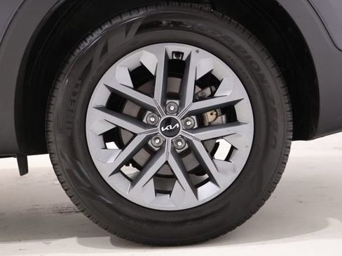 Used 2025 Kia Telluride LX FWD image 7