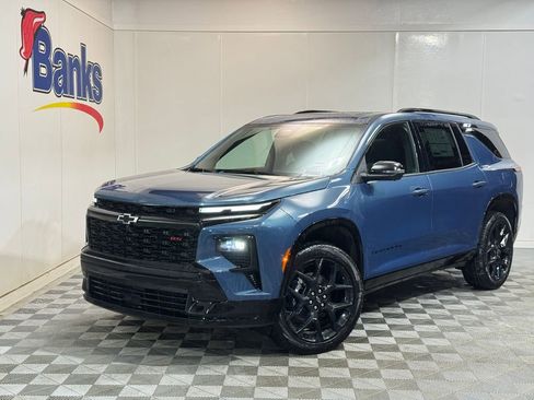 New 2026 Chevrolet Traverse RS image 2