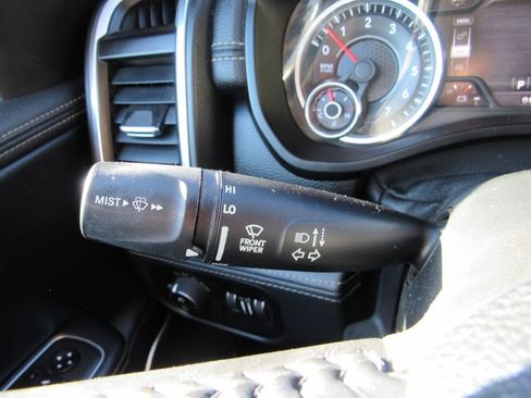 Used 2020 RAM 1500 Laramie image 26