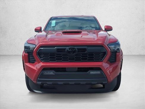Used 2026 Toyota Tacoma TRD Sport w/ TRD Sport Upgrade Package RWD image 2