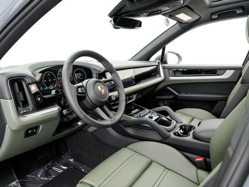 New 2026 Porsche Cayenne AWD/4WD image 4