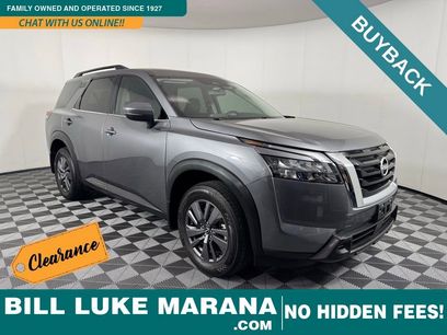 Used 2024 Nissan Pathfinder SV