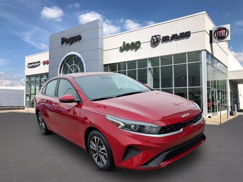 Used 2024 Kia Forte LXS w/ LXS Technology Package FWD image 1