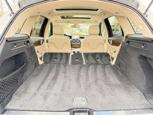 Used 2019 Mercedes-Benz GLC 300 4MATIC image 37