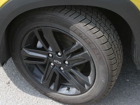 Used 2024 Chevrolet Trax ACTIV w/ Sunroof Package FWD image 18