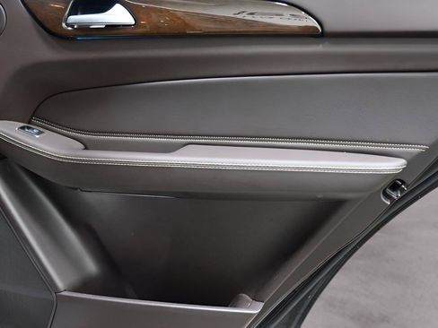 Used 2019 Mercedes-Benz GLS 450 4MATIC w/ Premium 1 Package image 18