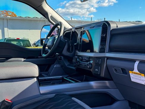 New 2026 Ford F250 XLT w/ XLT Premium Package image 18