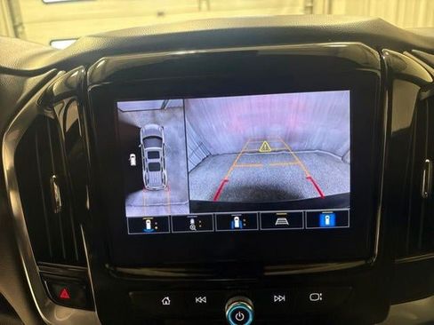 Used 2022 Chevrolet Traverse RS FWD image 20
