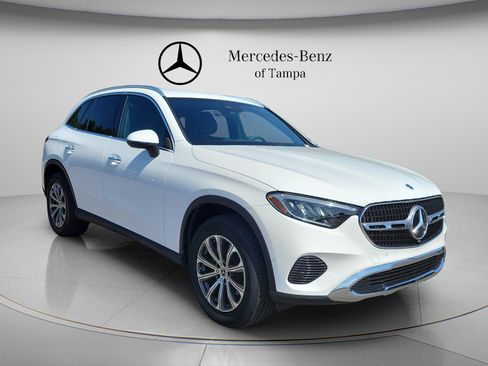 Certified 2024 Mercedes-Benz GLC 300 4MATIC image 4