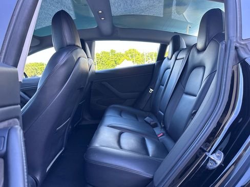 Used 2021 Tesla Model 3 Long Range AWD/4WD image 18