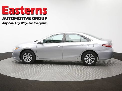Used 2015 Toyota Camry LE FWD image 59