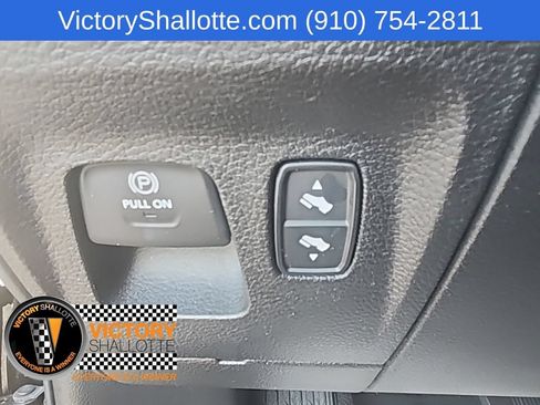 Used 2025 RAM 1500 Big Horn AWD/4WD image 17
